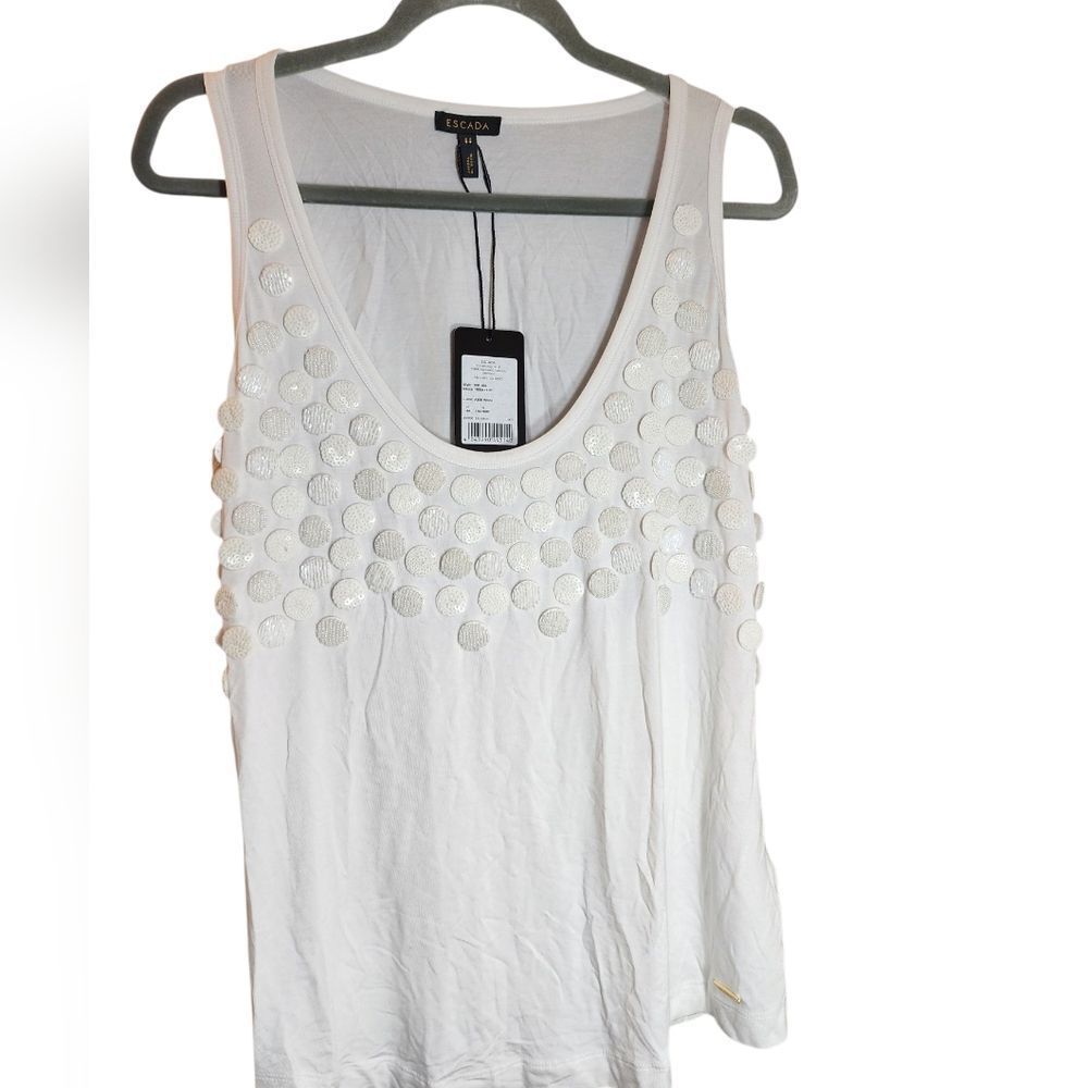 Escada  - Picture 5 of 8